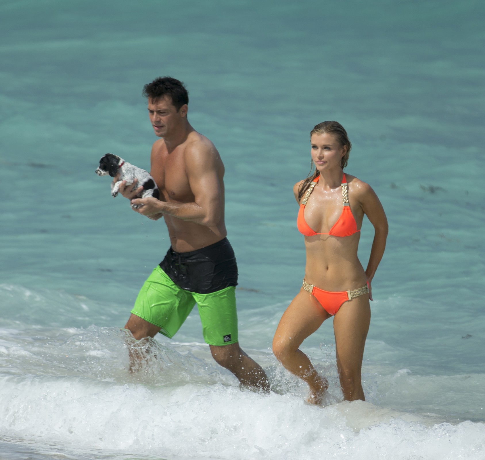 Joanna-Krupa-Bikini-Candids-in-Miami-Beach-21