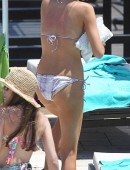 Lauren-Pope-and-Chloe-Sims-in-Bikini-in-Marbella-Spain-13