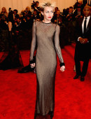 Miley-Cyrus-2013-Met-Gala-in-NYC-10