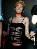Miley_Cyrus_v_Magazine_1013
