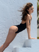 Miranda-Kerr-in-Bikini-and-Swimsuit-Photoshoot-in-Miami-29