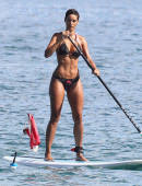 Nicole-Murphy-in-Bikini-in-Hawaii-12