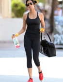 Padma-Lakshmi-in-spandex-leaving-gym-1