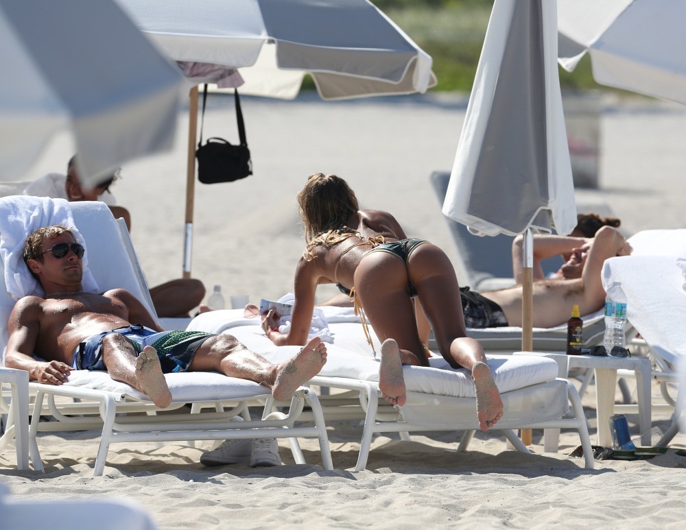 Petra-Benova-in-Bikini-in-Miami-4