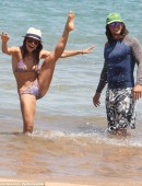 Sarah-Shahi-in-Bikini-at-Beach-in-Hawaii-10