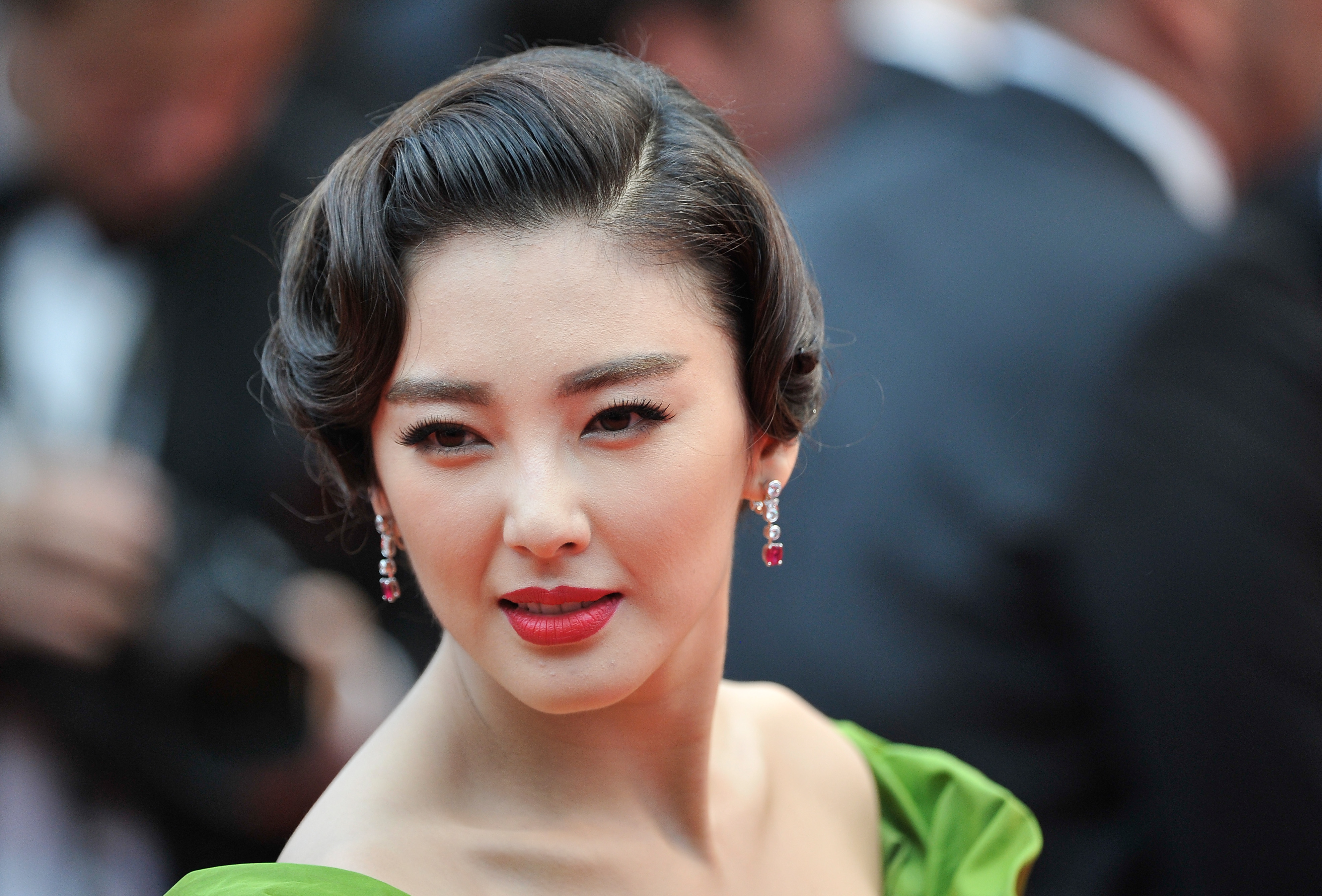 Zhang-Yuqi-Premiere-The-Great-Gatsby-66th-Cannes-Film-Festival-12