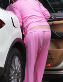 Adriana-Lima-in-Pink-Tracksuit-4