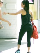 Brenda-Song-booty-in-tights-at-a-gym-in-Los-Angeles-3
