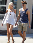 Candice-Swanepoel-Leggy-Out-and-About-in-NY-7