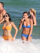 Hailey-Baldwin-in-Bikini-in-Miami-19