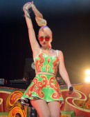 Iggy-Azalea-Performing-at-BBC-Radio-1′s-Big-Weekend-in-Derry-13