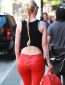 Iggy-Azalea-in-Red-Leather-Pants-6