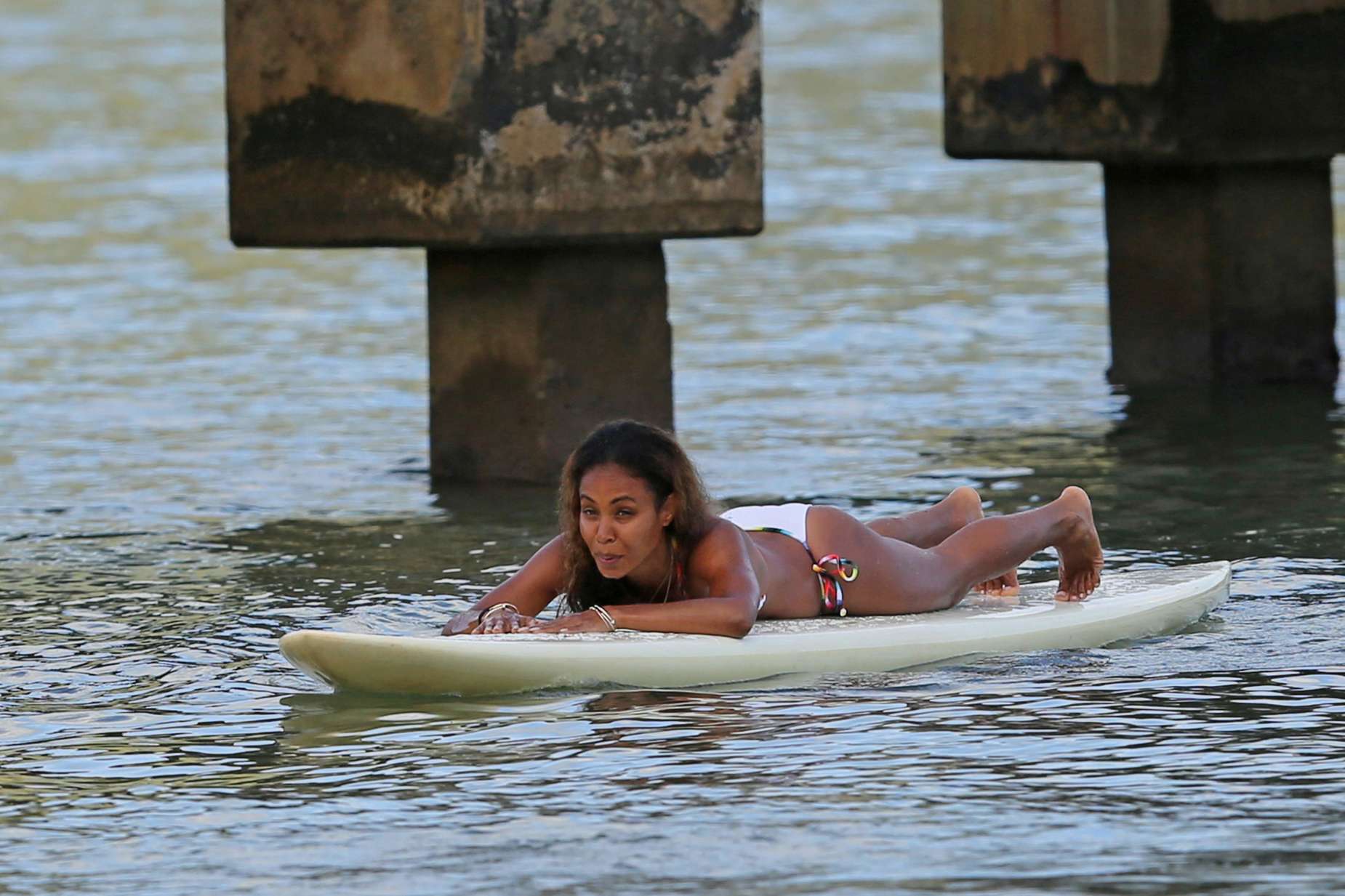 Jada-Pinkett-Smith-in-White-Bikini-in-Hawaii-3