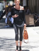 Jaime-Pressly-Out-and-About-in-Beverly-Hills-3