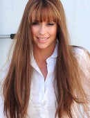 Jennifer-Love-Hewitt-on-a-set-in-London-1