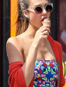 Jessica-Alba-Out-and-About-in-NYC-8