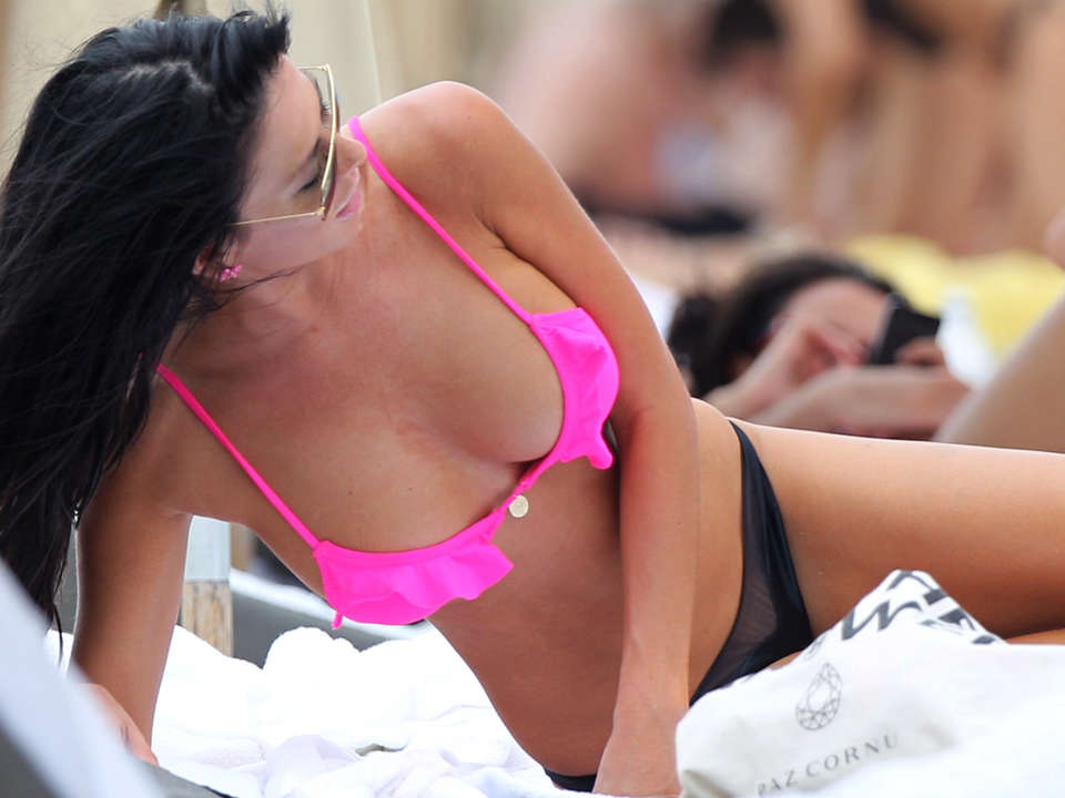 Karina-Jelinek-Bikini-Candids-in-Miami-8