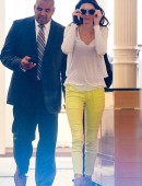 Kendall-Jenner-Out-and-About-Shopping-in-NYC-5
