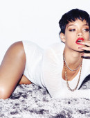 Rihanna-Complex-Shoot-2013-11