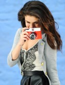 Selena-Gomez-Dream-Out-Loud-Photoshoot-1