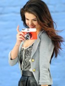 Selena-Gomez-Dream-Out-Loud-Photoshoot-21