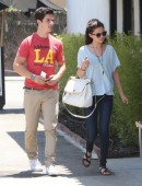 Selena-Gomez-in-jeans-at-Kabuki-in-Hollywood-5