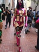 Adrianne-Curry-Mortal-Combat-Costume-3