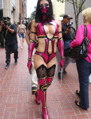 Adrianne-Curry-Mortal-Combat-Costume-6