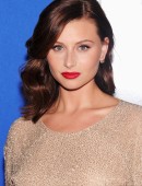 Aly-Michalka-Grown-Ups-2-Premiere-in-New-York-2