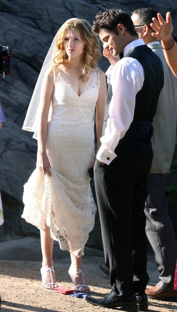 Anna-Kendrick-on-the-Set-of-The-Last-Five-Years-in-NYC-7