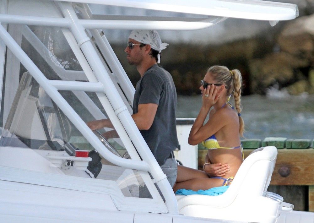 Anna-Kournikova-in-Bikini-4