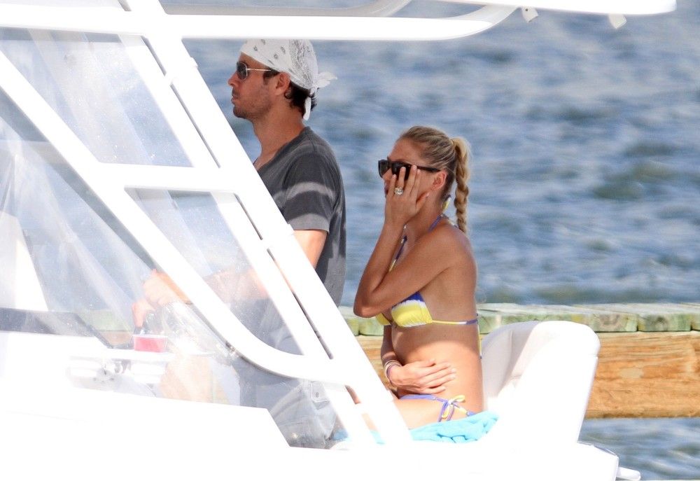 Anna-Kournikova-in-Bikini-6