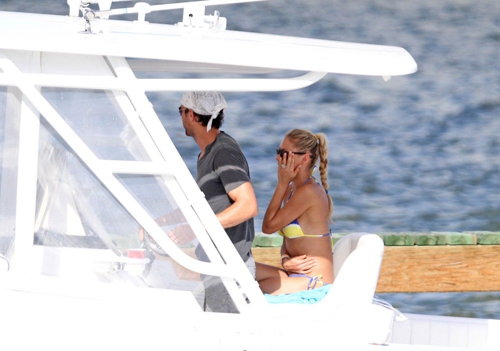Anna-Kournikova-in-Bikini-7