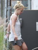 Britney-Spears-at-Recording-Studio-in-Hollywood-5