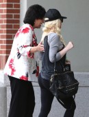 Christina-Aguilera-Booty-in-Tights-8
