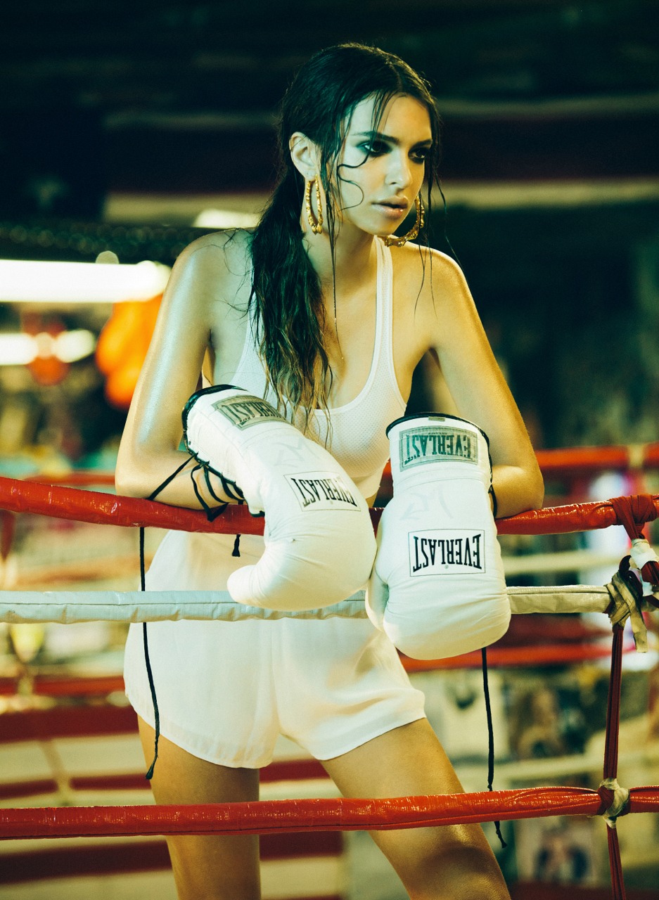 Emily-Ratajkowski-4