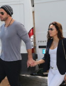 Eva-Longoria-Out-and-About-in-Paris-6