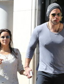 Eva-Longoria-Out-and-About-in-Paris-8
