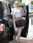 Gwen-Stefani-Out-and-About-in-Los-Angeles-10