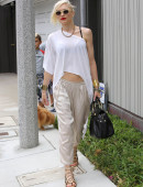 Gwen-Stefani-Out-and-About-in-Los-Angeles-12