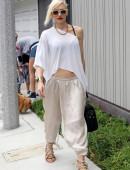 Gwen-Stefani-Out-and-About-in-Los-Angeles-2