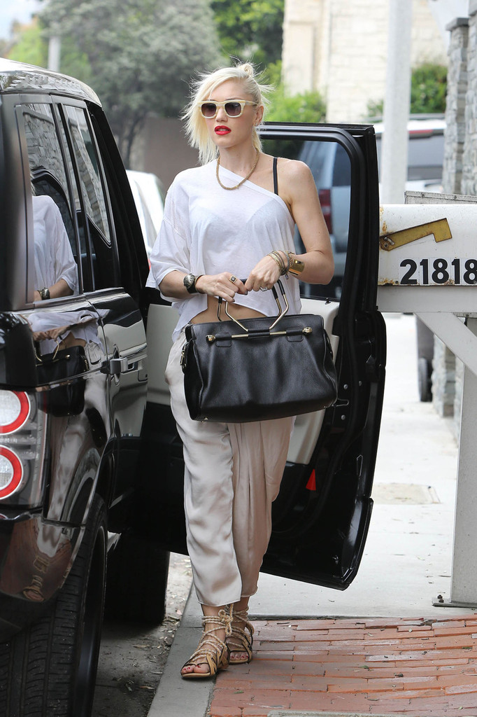 Gwen-Stefani-Out-and-About-in-Los-Angeles-3