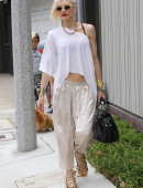 Gwen-Stefani-Out-and-About-in-Los-Angeles-9