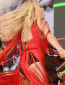 Iggy-Azalea-and-Rita-Ora-Performs-at-Glastonbury-9