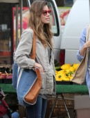 Jessica-Biel-Booty-in-Jeans-4