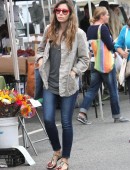 Jessica-Biel-Booty-in-Jeans-8