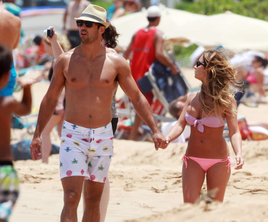 Jessie-James-Bikini-Candids-in-Hawaii-24
