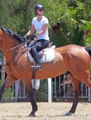 Kaley-Cuoco-Riding-a-Horse-in-LA-12
