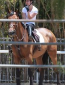 Kaley-Cuoco-Riding-a-Horse-in-LA-4