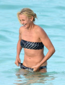 Kate-Upton-and-Cameron-Diaz-in-Bikini-Bahamas-12